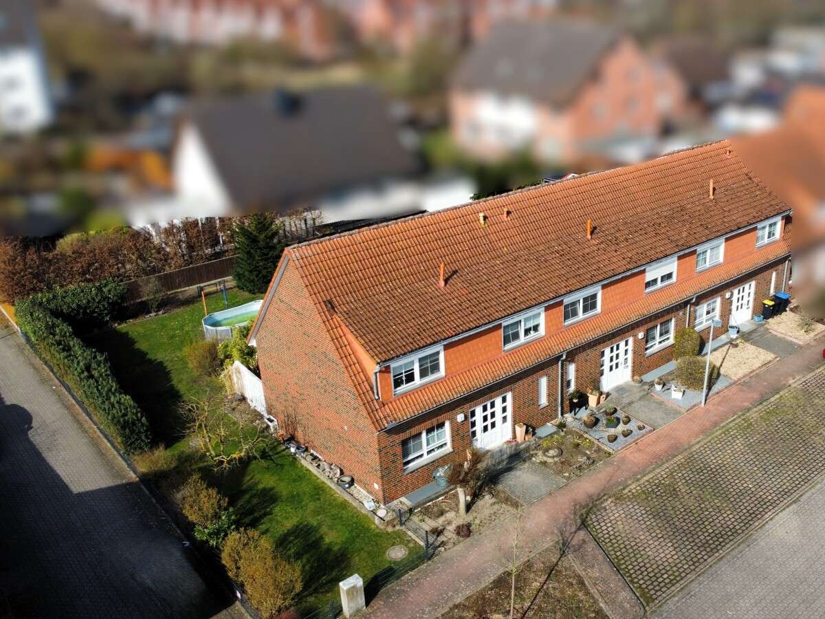 Thumbnail-Haus zum Kaufen in Lehrte 999.000,00 € 328.26 m²