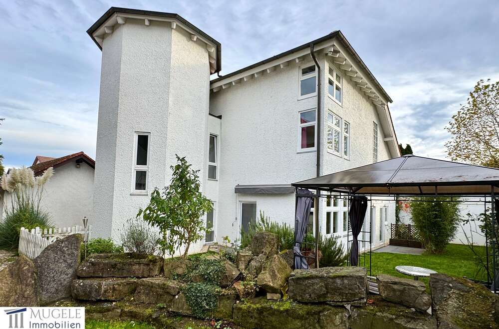 Thumbnail-Haus zum Kaufen in Holzgerlingen 899.000,00 € 263 m²