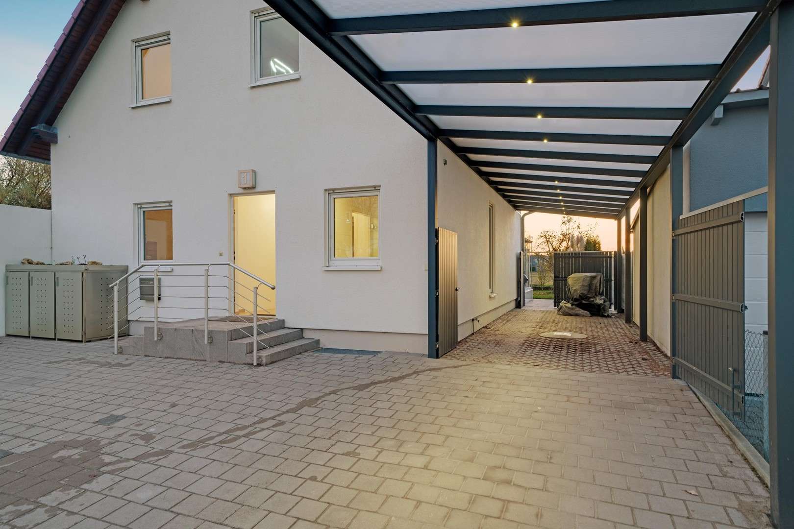 Thumbnail-Haus zum Kaufen in Ingolstadt 850.000,00 € 142 m²