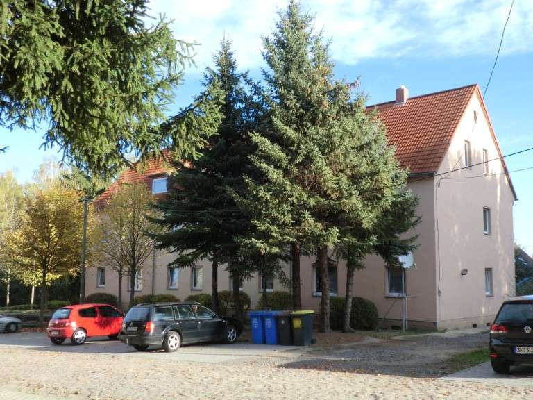 Thumbnail-Wohnung zum Mieten in Braunsbedra OT Roßbach 242,00 € 40.3 m²
