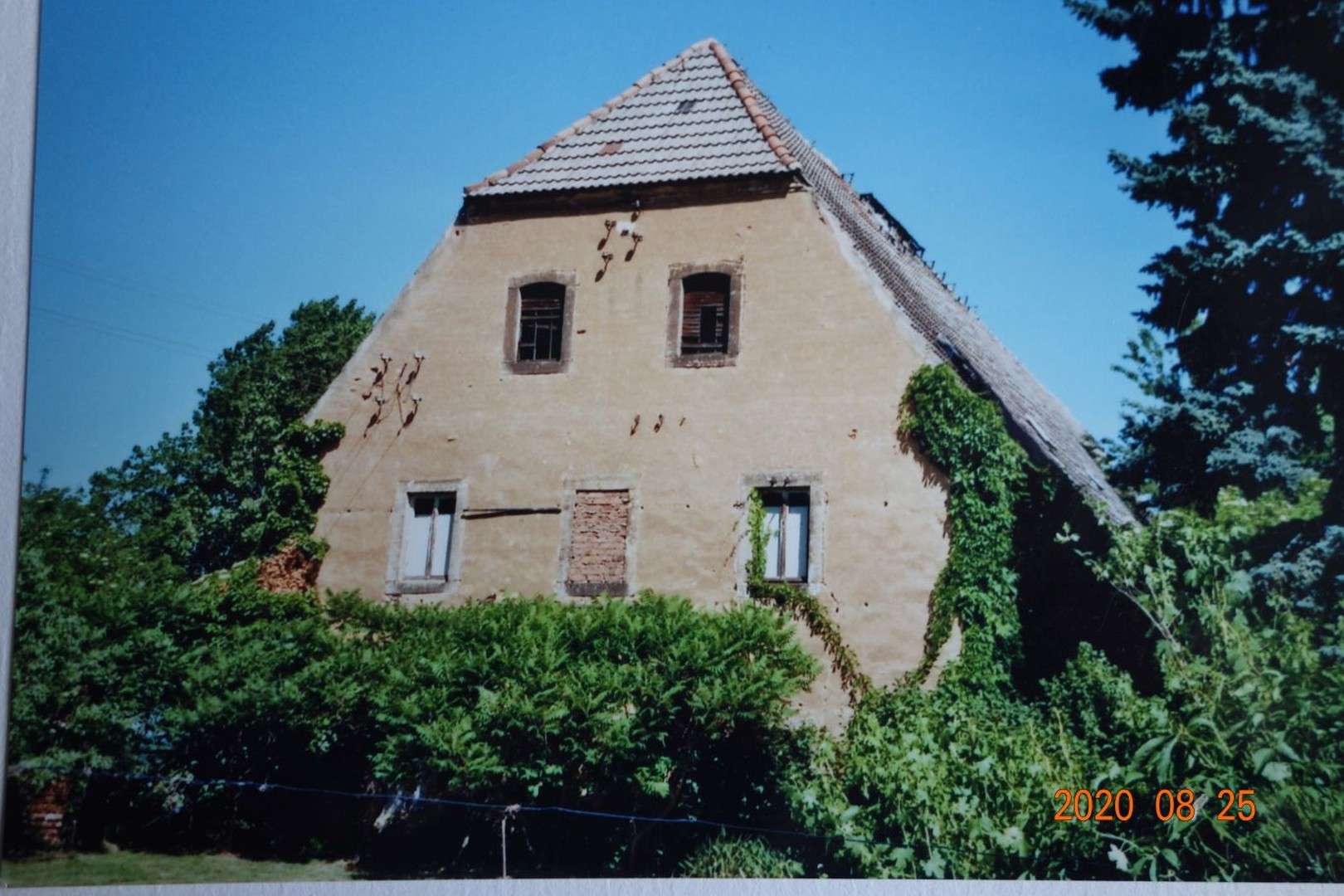 Thumbnail-Haus zum Kaufen in Stauchitz 98.000,00 € 360 m²