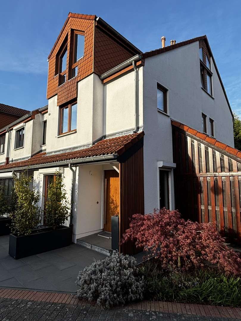 Thumbnail-Haus zum Kaufen in Düsseldorf 895.000,00 € 124 m²