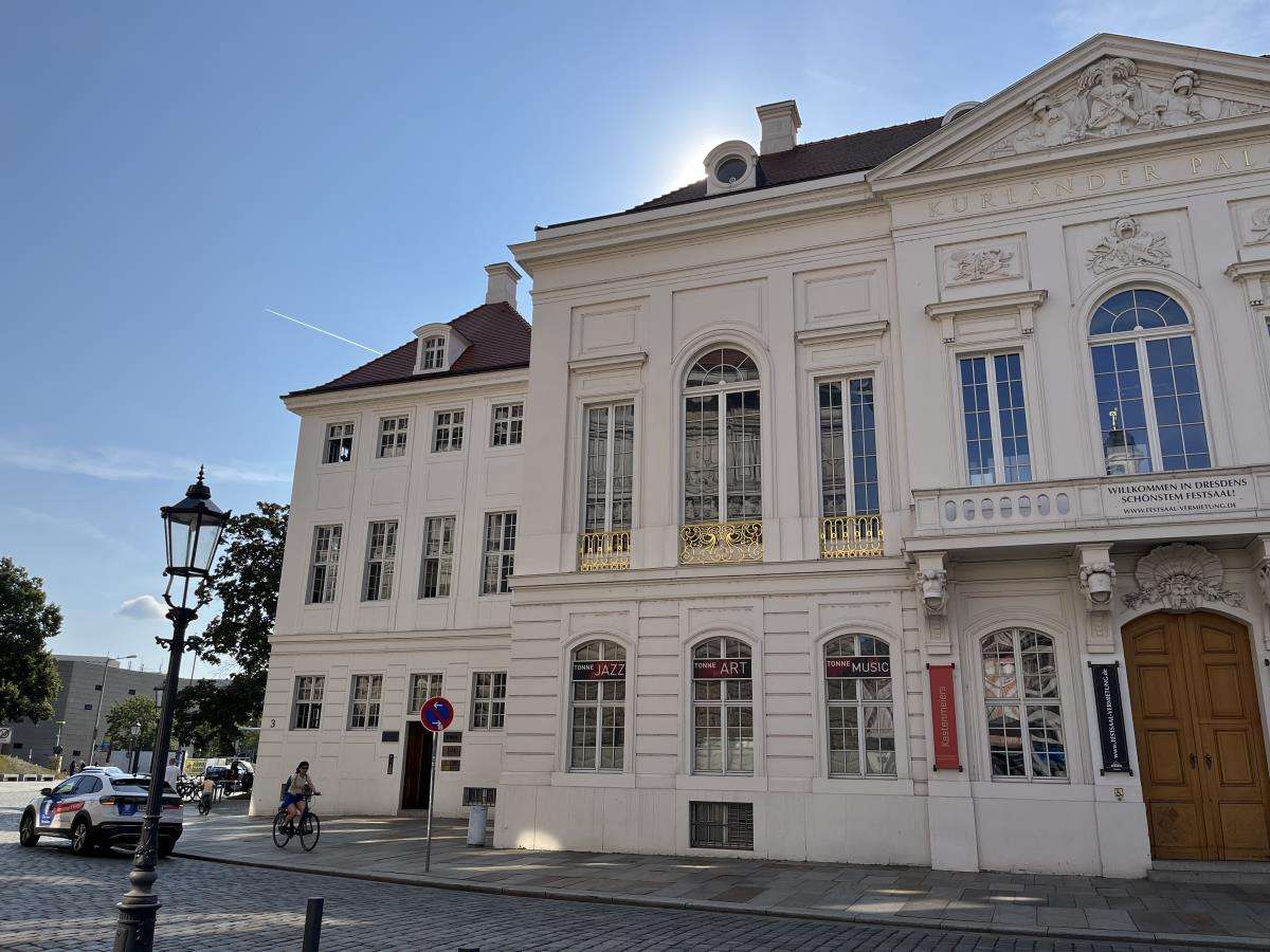 Thumbnail-Büro in Dresden 351,00 € 35.1 m²