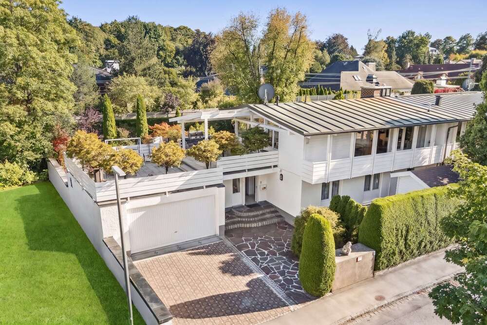 Thumbnail-Haus zum Kaufen in Grünwald 1.850.000,00 € 308 m²
