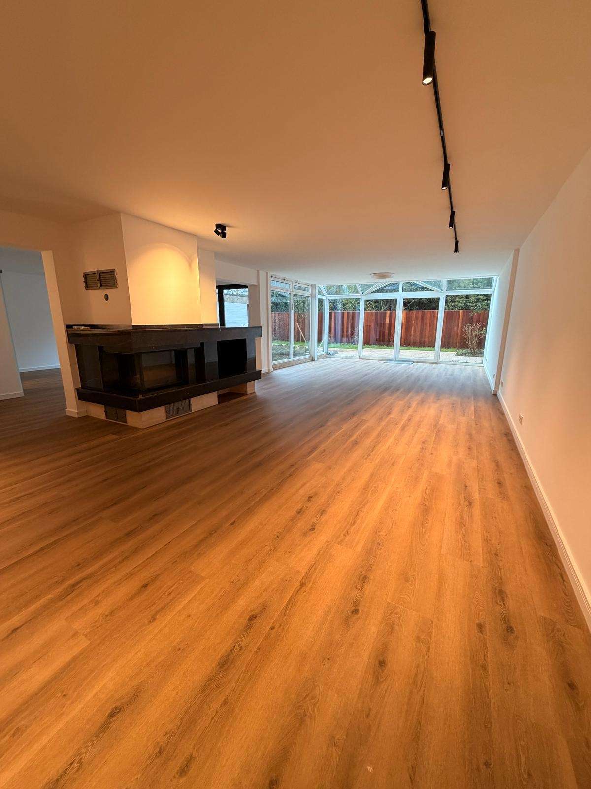 Thumbnail-Wohnung zum Mieten in Mönchengladbach 1.980,00 € 163 m²