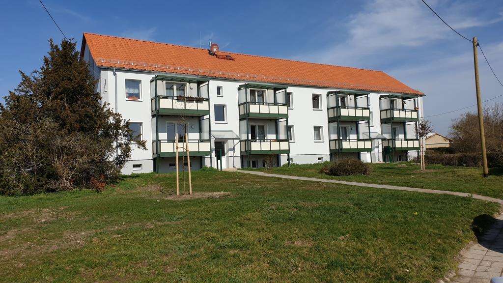 Thumbnail-Wohnung zum Mieten in Ziegelroda 350,00 € 58.05 m²