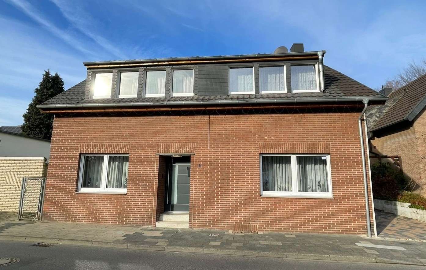 Thumbnail-Haus zum Kaufen in Nettetal 420.000,00 € 159 m²