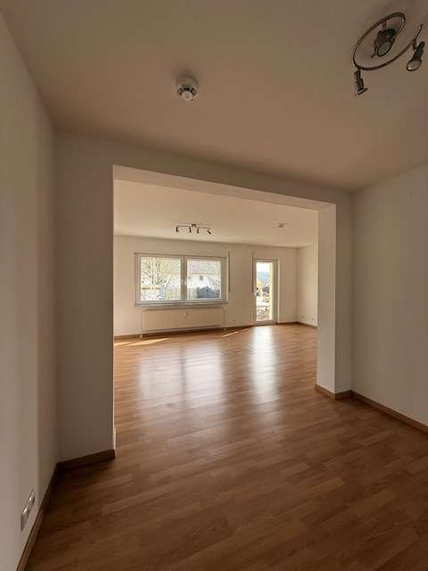 Thumbnail-Haus zum Mieten in Binsfeld 1.180,00 € 122 m²
