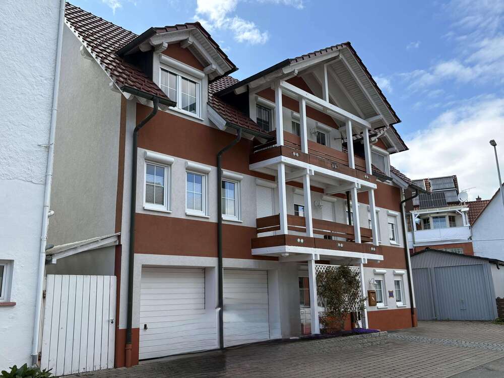 Thumbnail-Haus zum Kaufen in Bitz 479.000,00 € 249 m²
