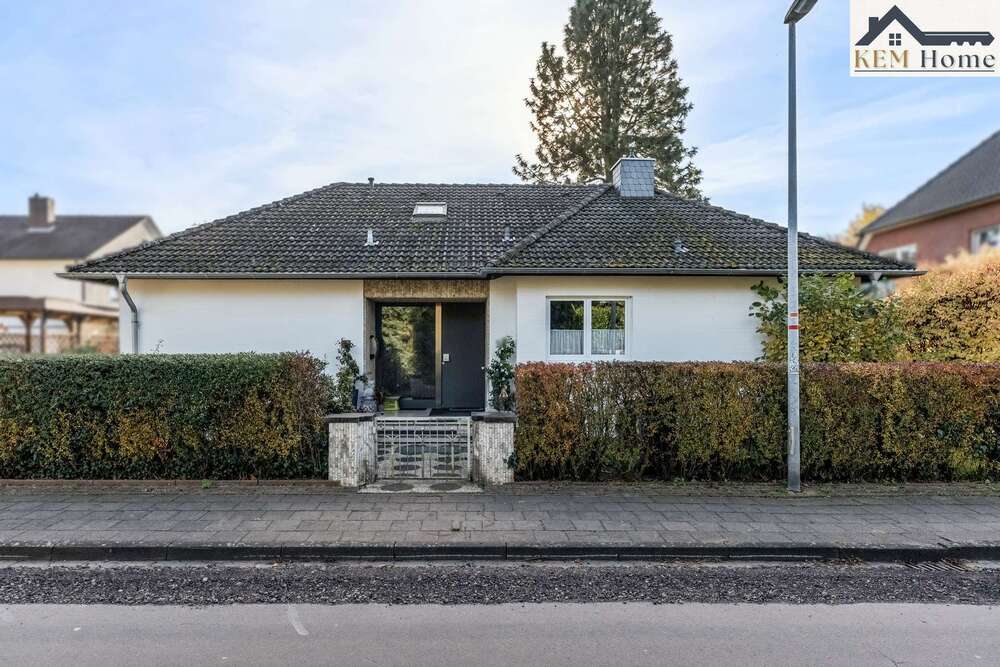 Thumbnail-Haus zum Kaufen in Stolzenau 330.000,00 € 230 m²