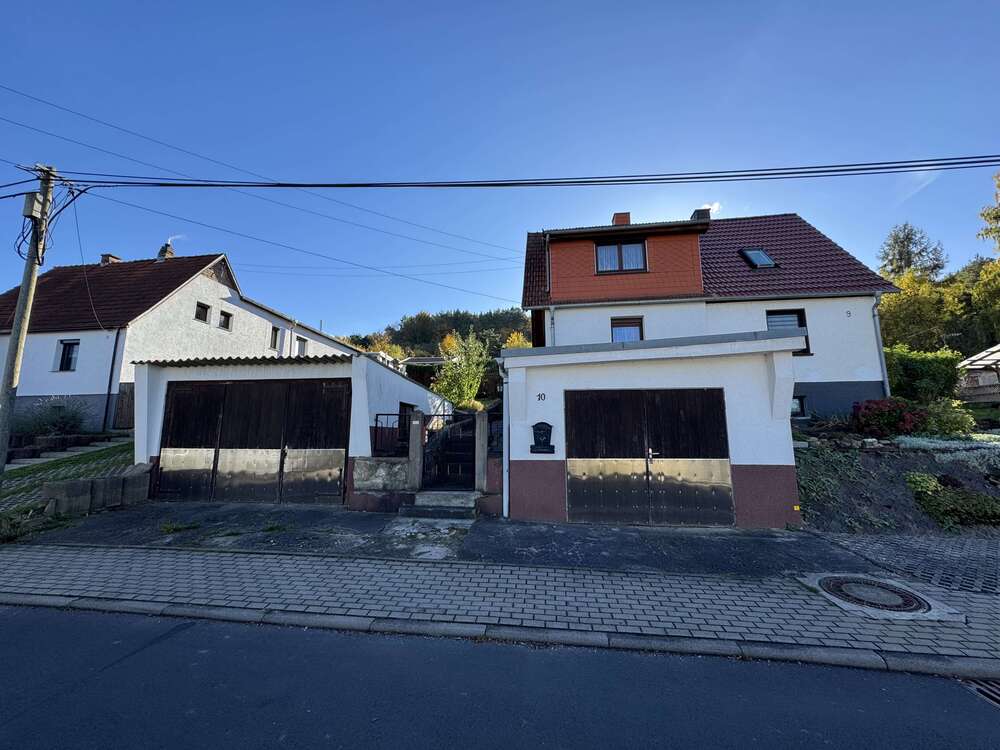 Thumbnail-Haus zum Kaufen in Eisenach 150.000,00 € 90 m²