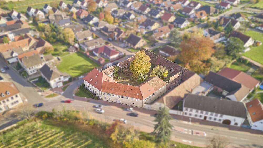 Thumbnail-Haus zum Kaufen in Edesheim 725.000,00 € 1 m²