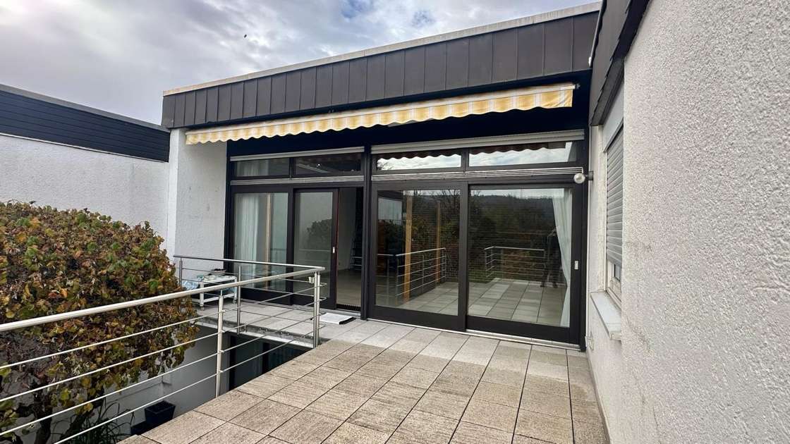 Thumbnail-Haus zum Mieten in Karlsruhe 2.100,00 € 195 m²