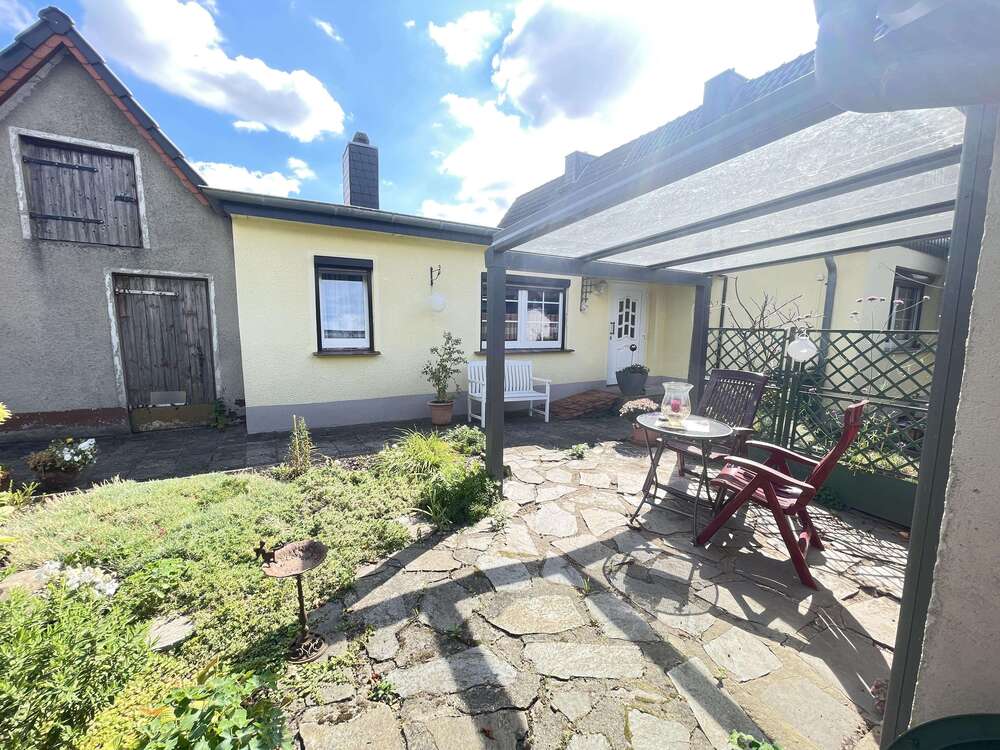 Thumbnail-Haus zum Kaufen in Hillersleben 113.000,00 € 90 m²