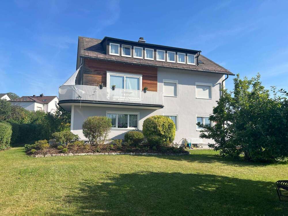 Thumbnail-Wohnung zum Mieten in Hof 897,90 € 89.79 m²