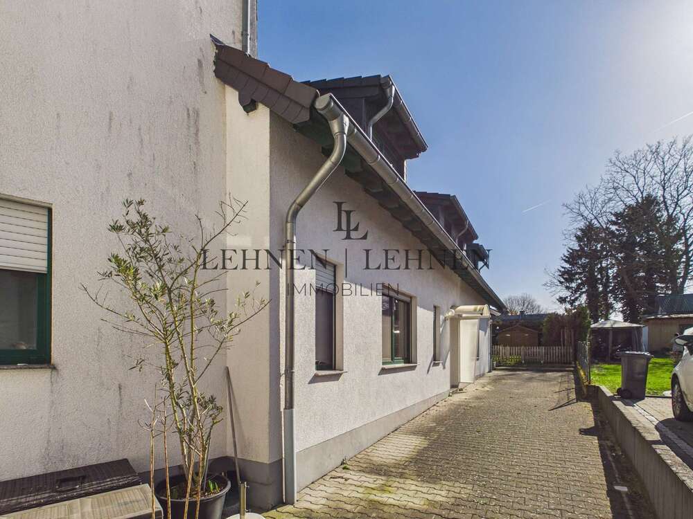 Thumbnail-Haus zum Kaufen in Eschweiler 379.000,00 € 198 m²