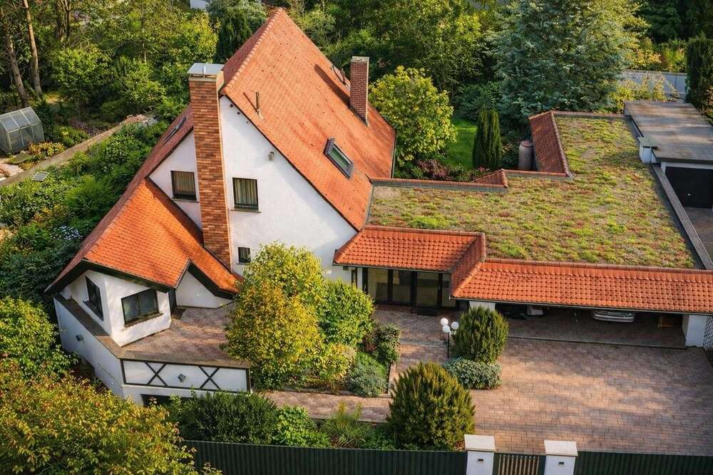Thumbnail-Haus zum Mieten in Zirndorf 2.650,00 € 308 m²