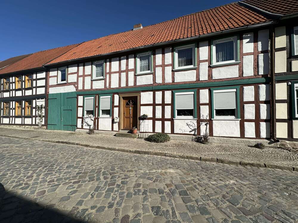 Thumbnail-Haus zum Kaufen in Kalbe Milde 75.000,00 € 120 m²