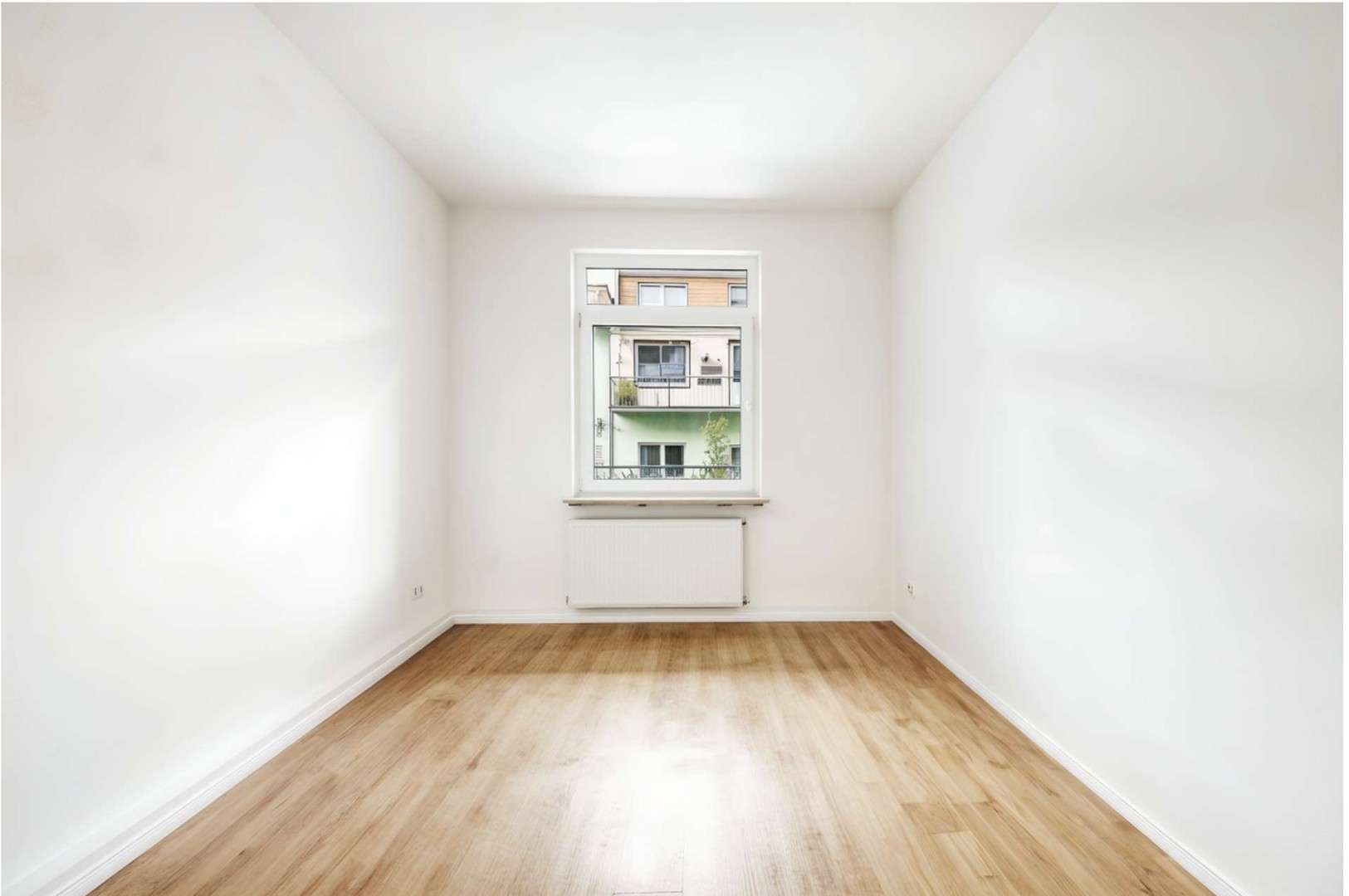 Thumbnail-Haus zum Mieten in Bremen 390,00 € 229 m²