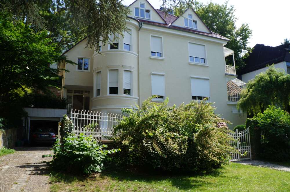 Thumbnail-Wohnung zum Kaufen in wiesbaden 1.300.000,00 € 208 m²