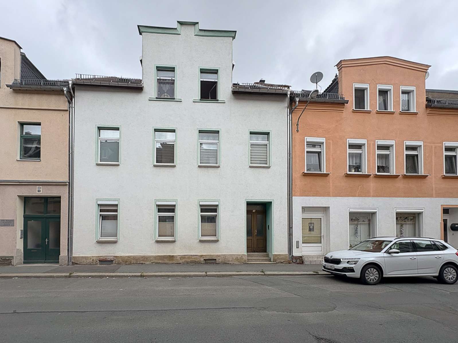 Thumbnail-Haus zum Kaufen in OelsnitzVogtl. 160.000,00 € 198 m²