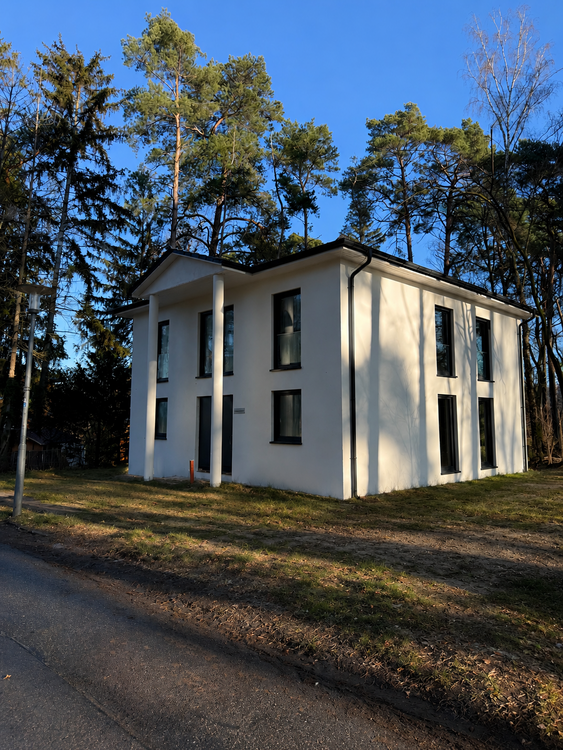 Thumbnail-Haus zum Kaufen in Brandenburg - Blankenfelde-Mahlow 990.000,00 € 198 m²