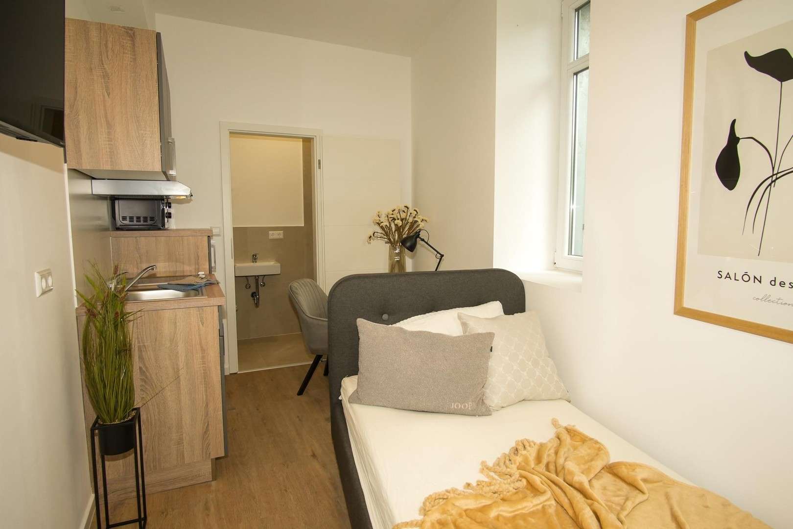 Thumbnail-Wohnung zum Mieten in Karlsruhe 490,00 € 15 m²