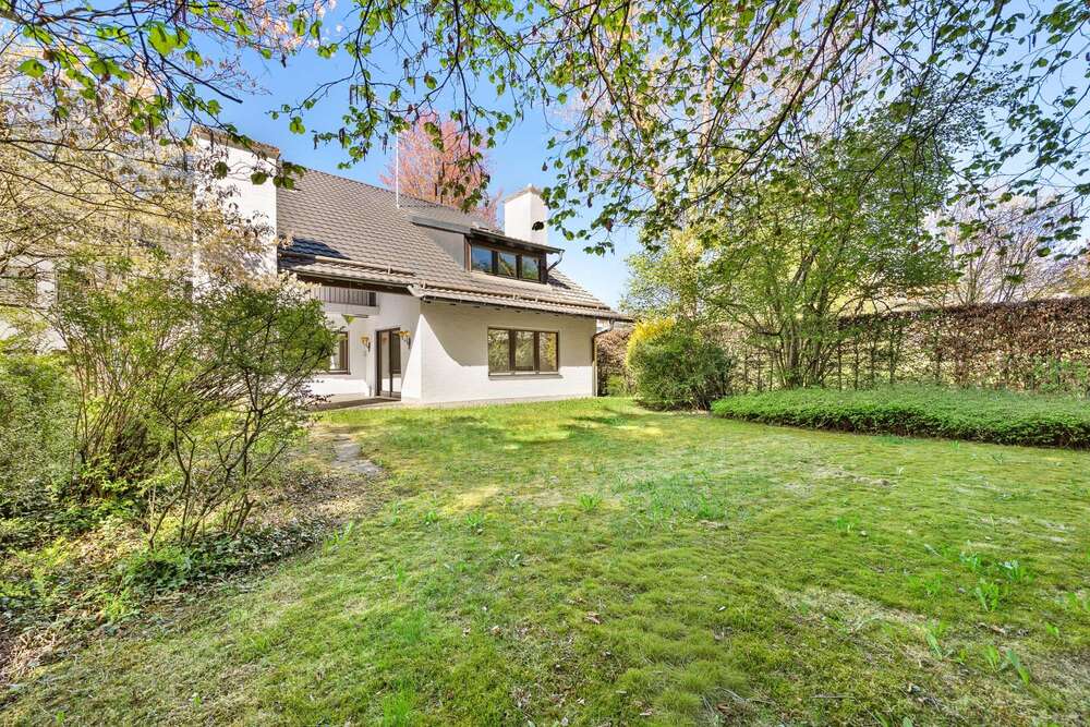 Thumbnail-Haus zum Kaufen in Baldham 1.395.000,00 € 176 m²
