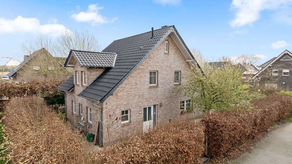 Thumbnail-Haus zum Kaufen in GOCH-HOMMERSUM 449.500,00 € 156 m²