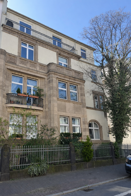 Thumbnail-Haus zum Kaufen in Frankfurt 5.800.000,00 € 1320 m²