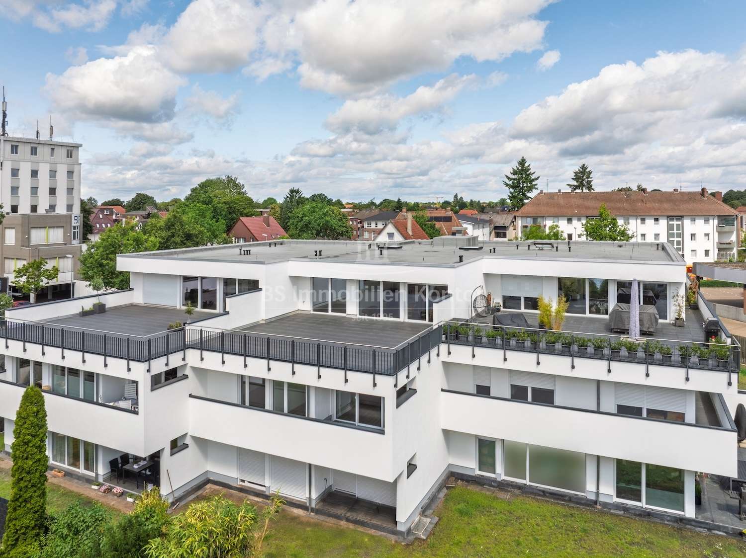 Thumbnail-Haus zum Kaufen in Oldenburg 7.000.000,00 € 1643.47 m²