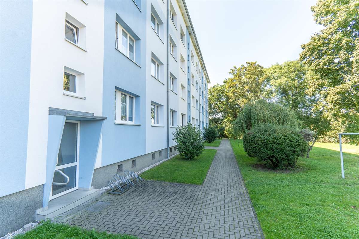 Thumbnail-Wohnung zum Mieten in Zwenkau 345,00 € 49.66 m²