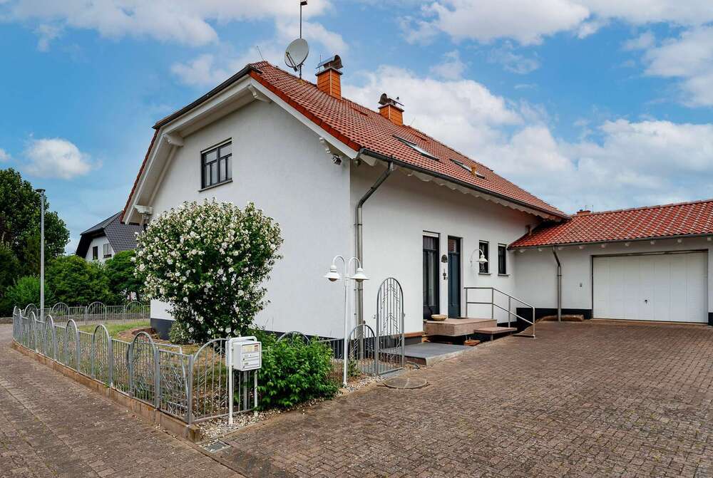 Thumbnail-Haus zum Kaufen in Grolsheim 689.600,00 € 195 m²