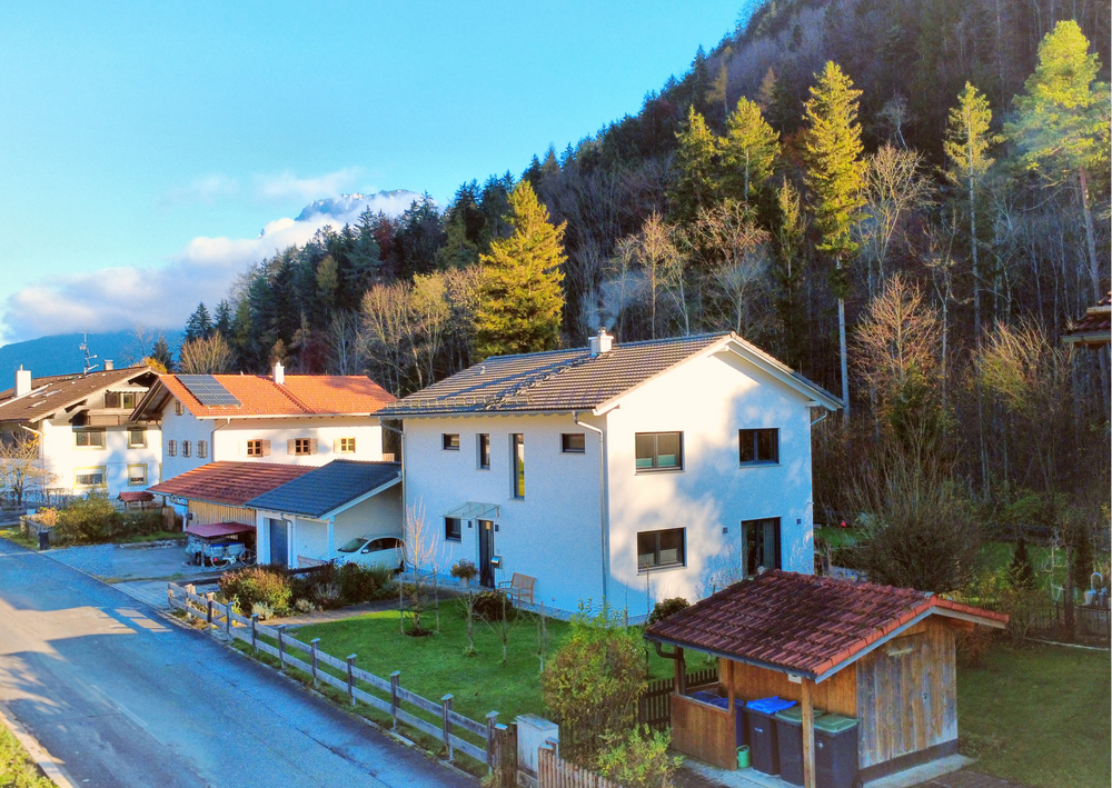 Thumbnail-Haus zum Kaufen in Kiefersfelden 1.330.000,00 € 184.06 m²