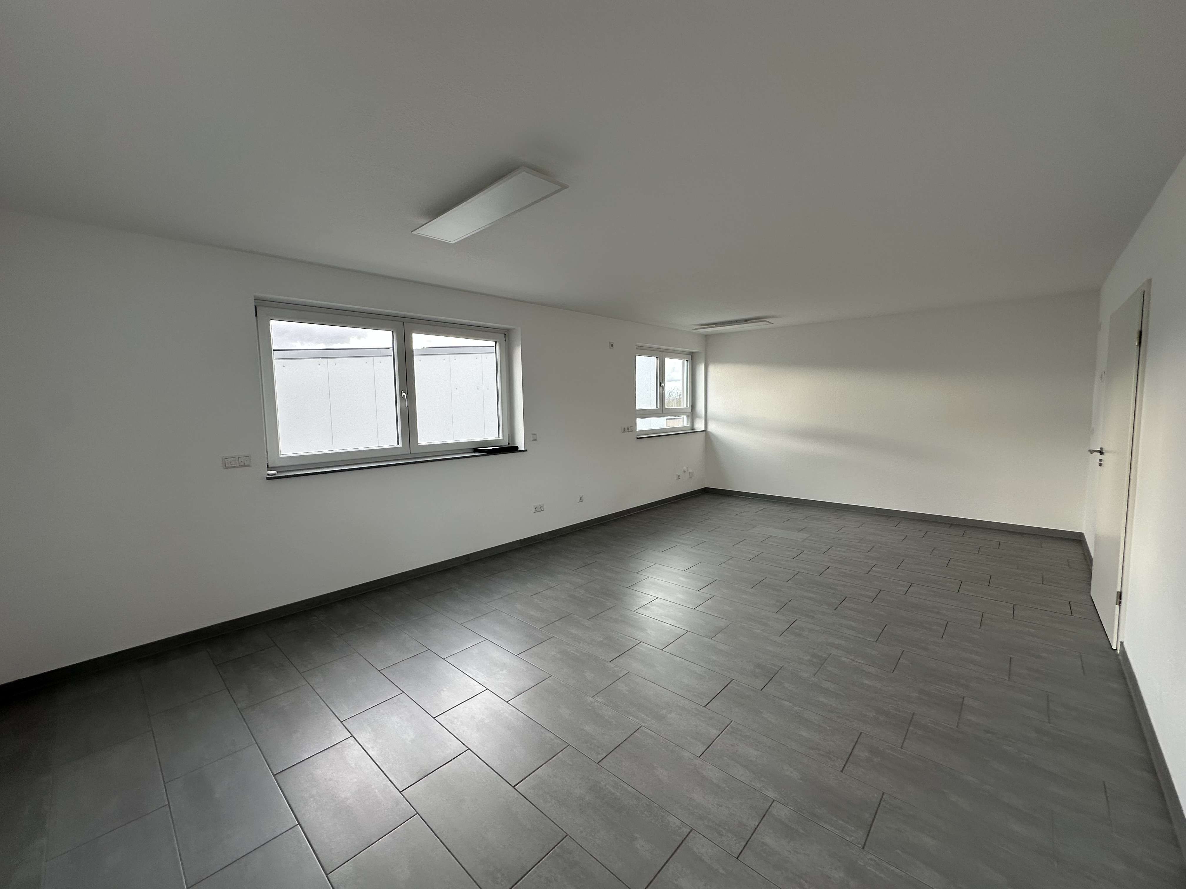 Thumbnail-Büro in Neckarwestheim 340,00 € 30 m²