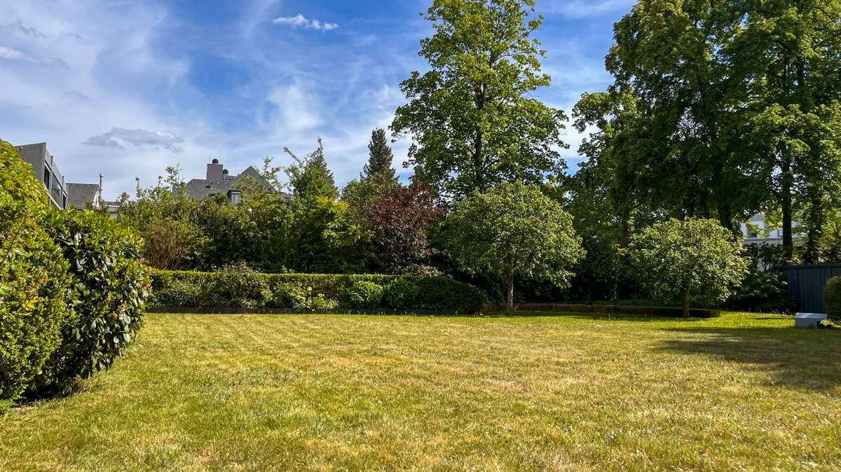 Thumbnail-Haus zum Kaufen in Berlin Dahlem 4.900.000,00 € 425 m²