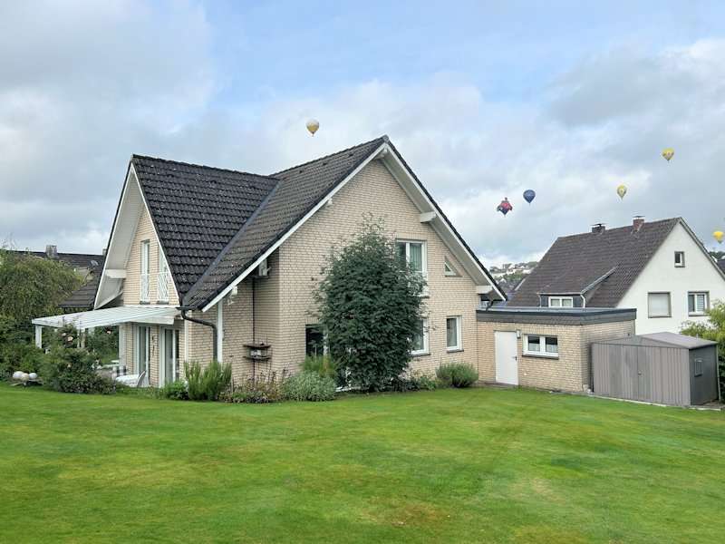 Thumbnail-Haus zum Kaufen in Warstein 475.000,00 € 207 m²