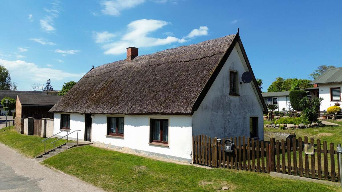 Thumbnail-Haus zum Kaufen in Alt Sallenthin 100.000,00 € 80 m²