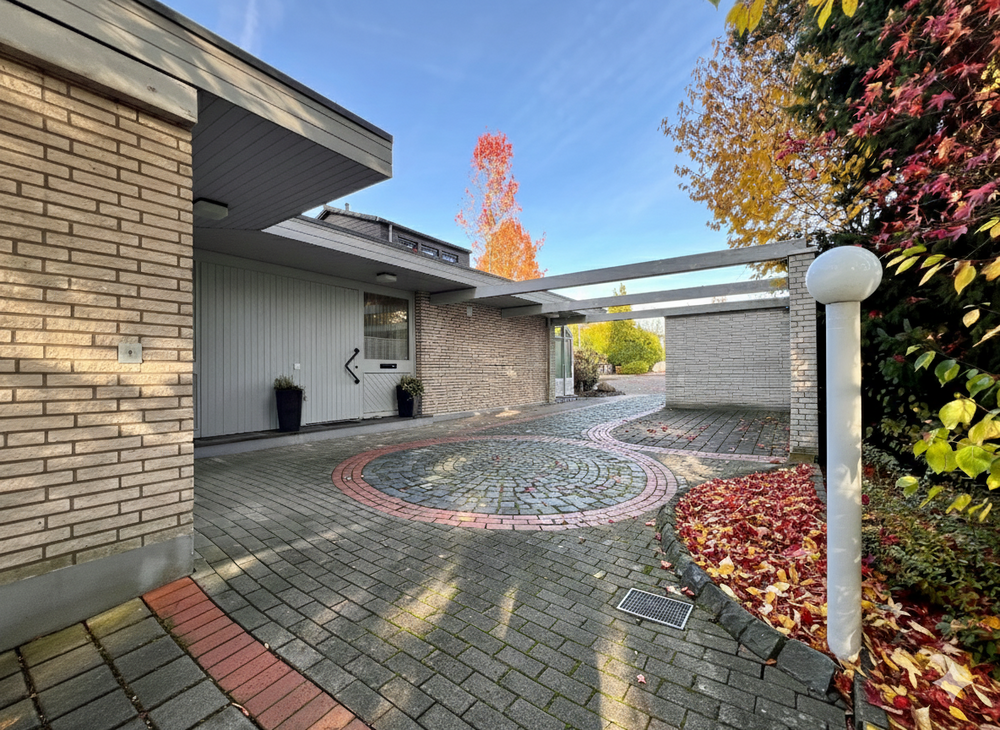 Thumbnail-Haus zum Kaufen in Bielefeld 695.000,00 € 260 m²