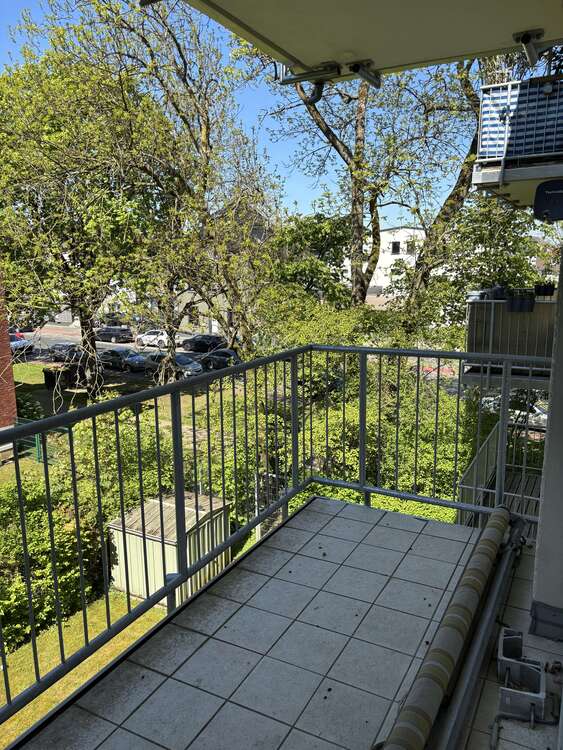 Thumbnail-Wohnung zum Kaufen in Köln 155.000,00 € 66 m²