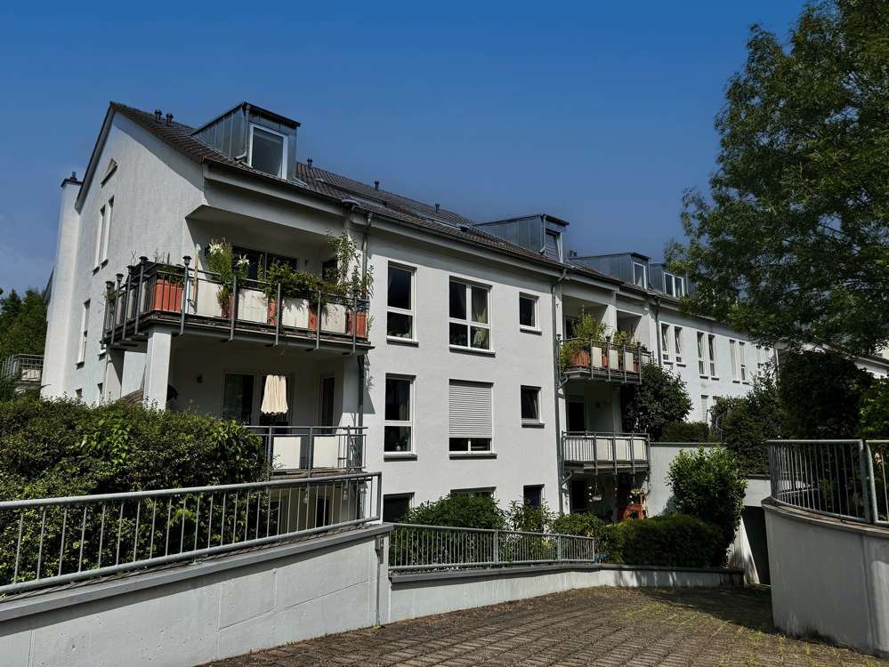Thumbnail-Wohnung zum Kaufen in Wiesbaden Erbenheim 368.000,00 € 92 m²