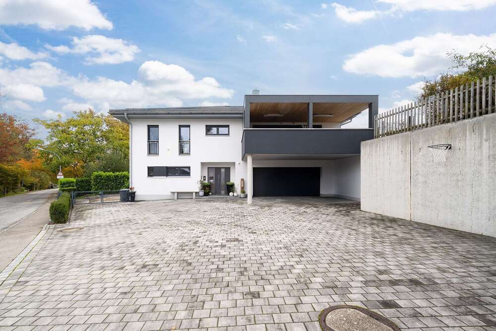 Thumbnail-Haus zum Kaufen in Bockhorn 1.690.000,00 € 227.91 m²