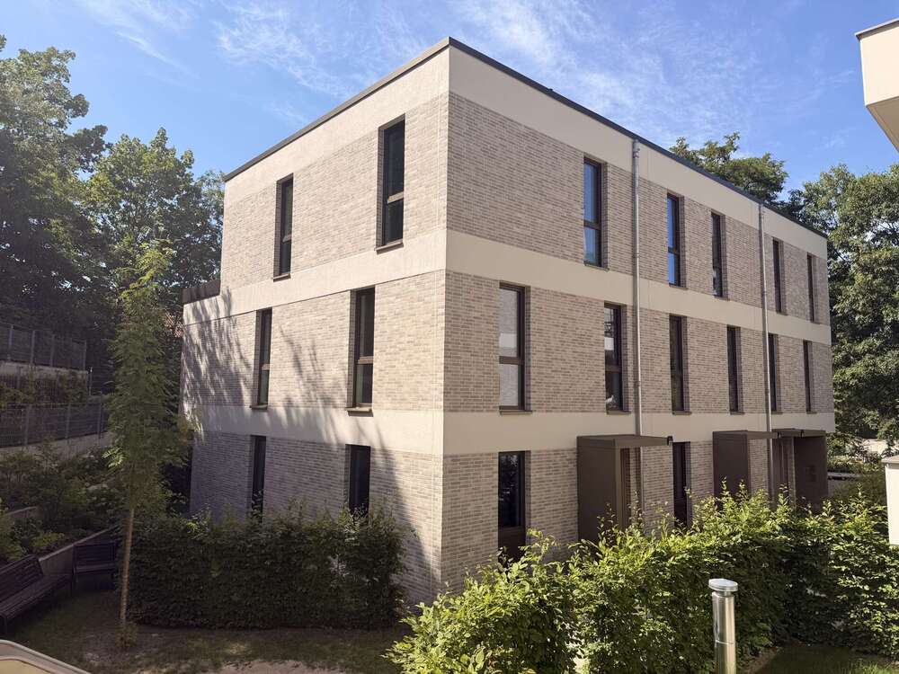 Thumbnail-Haus zum Mieten in Hamburg Lokstedt 3.490,00 € 159 m²