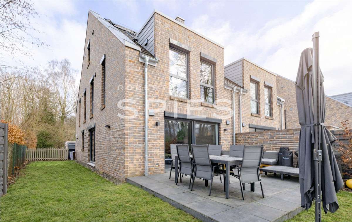 Thumbnail-Haus zum Kaufen in Bremen 930.000,00 € 166 m²