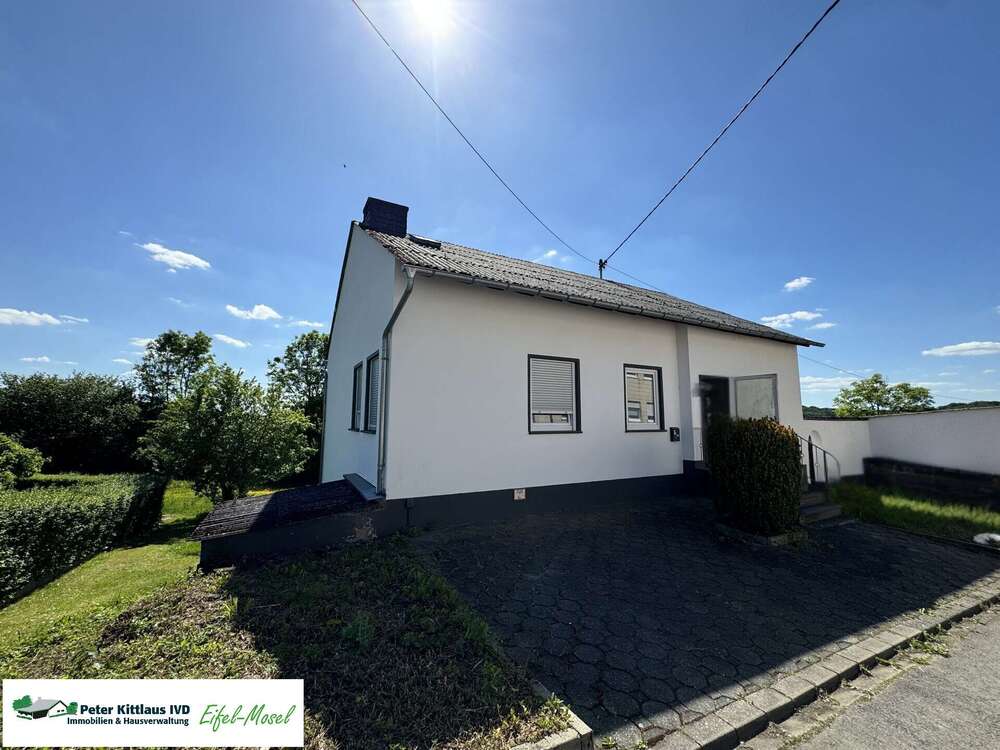 Thumbnail-Haus zum Kaufen in Schmitt 89.000,00 € 145 m²