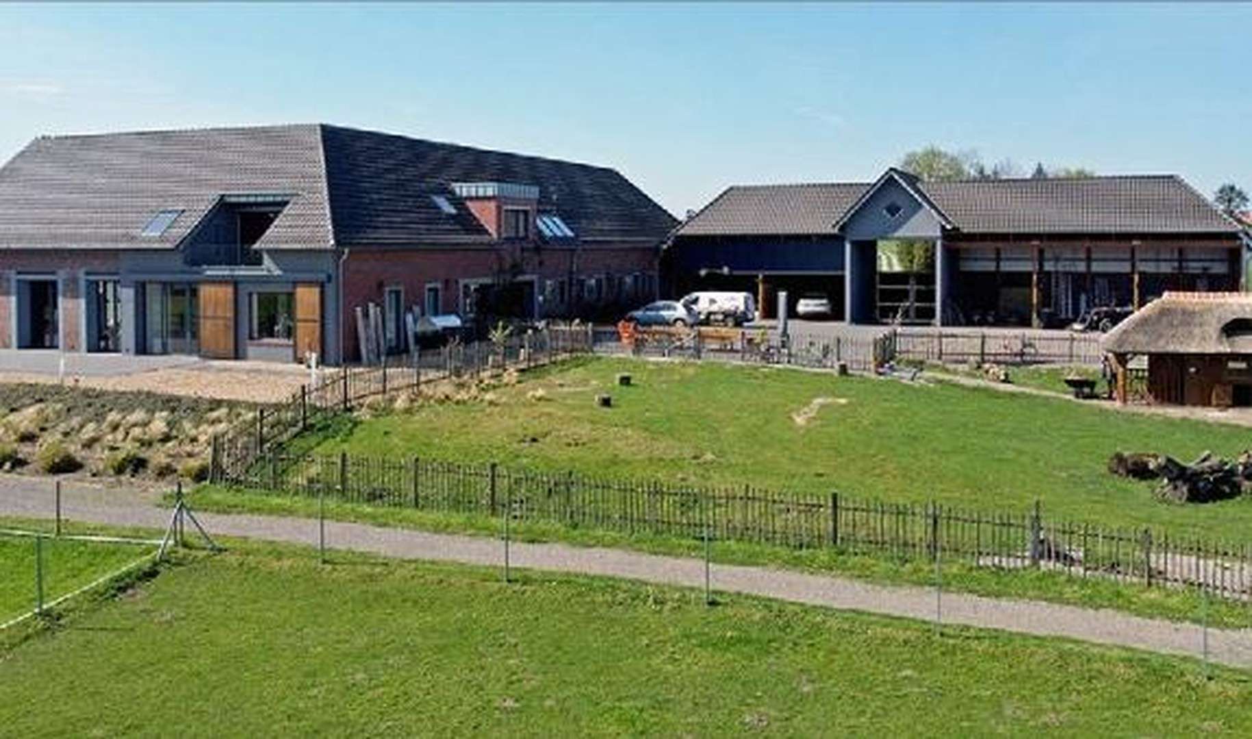 Thumbnail-Haus zum Kaufen in Niederkrüchten 2.850.000,00 € 704 m²