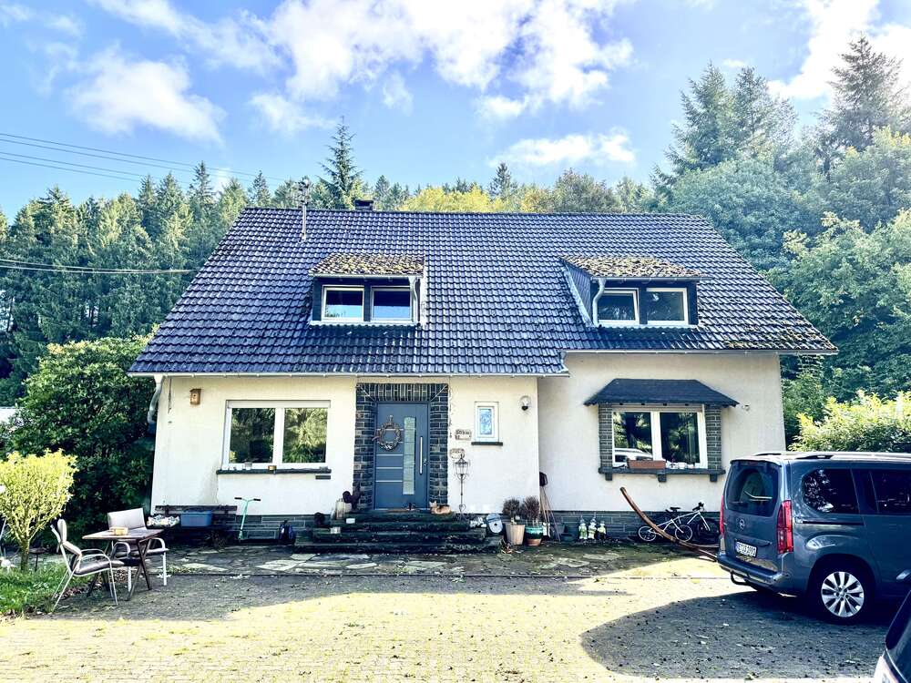 Thumbnail-Haus zum Kaufen in Dahlem – Berk 399.000,00 € 250 m²