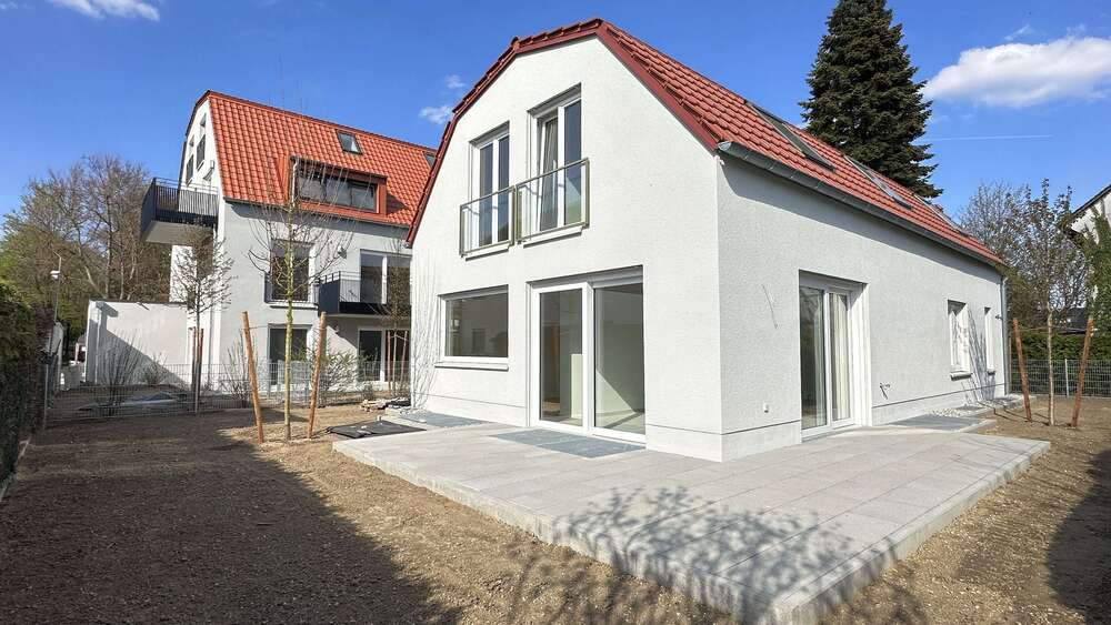 Thumbnail-Haus zum Kaufen in München 1.645.000,00 € 207.7 m²
