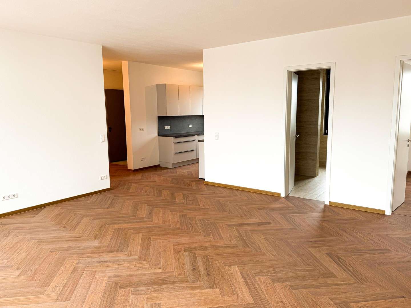 Thumbnail-Wohnung zum Mieten in Denkendorf 1.700,00 € 109.8 m²