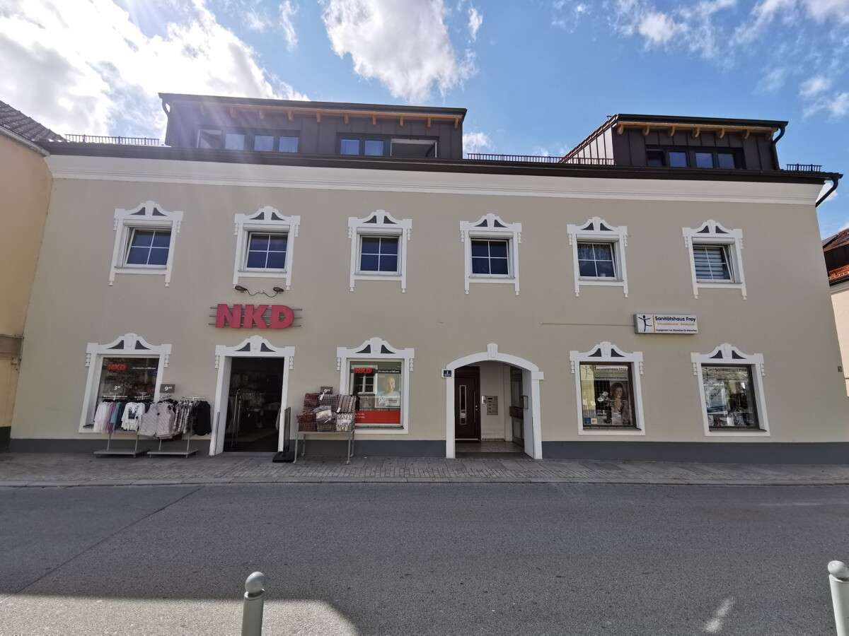 Thumbnail-Wohnung zum Mieten in Hengersberg 720,00 € 118 m²